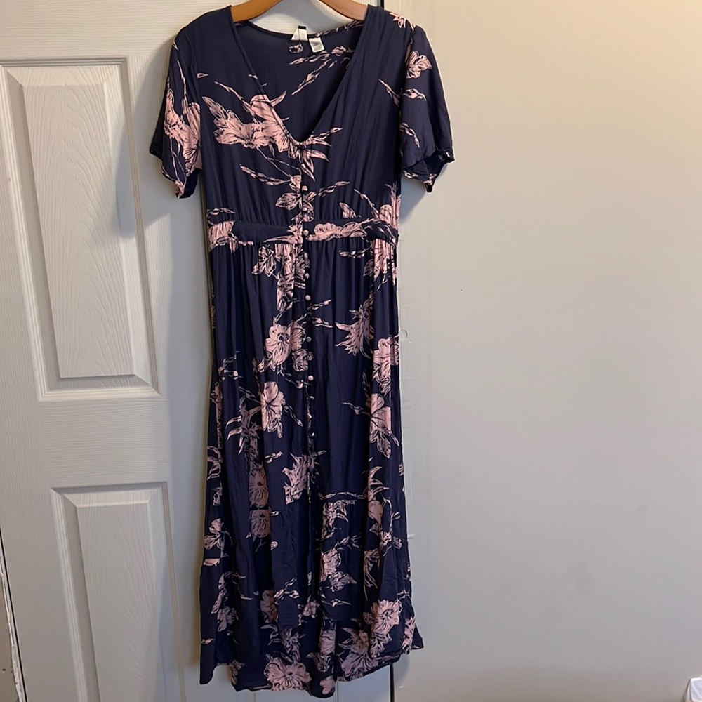 Roxy navy blue and pink floral maxi dress. Buttons all the way down. Size Small